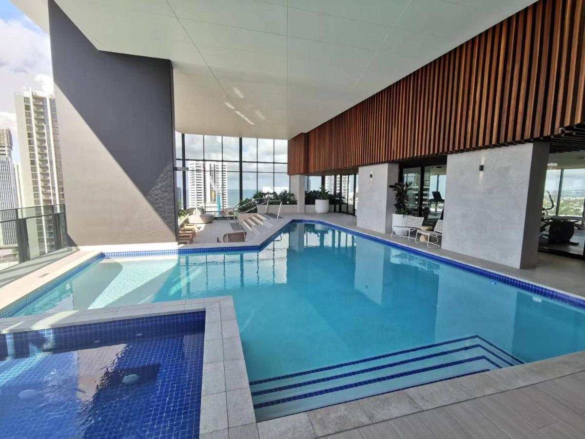 2 Bedroom Luxurious Family Apartment On 40Th Floor With Amazing Ocean Coastline Broadbeach Gold Coast Gc40 Exterior photo